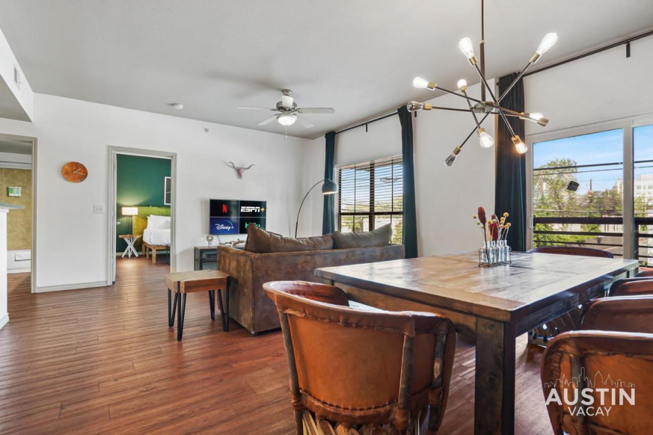 オースティンStylish 4Br With Smart Tv And Free Garage Parkingアパートメント エクステリア 写真