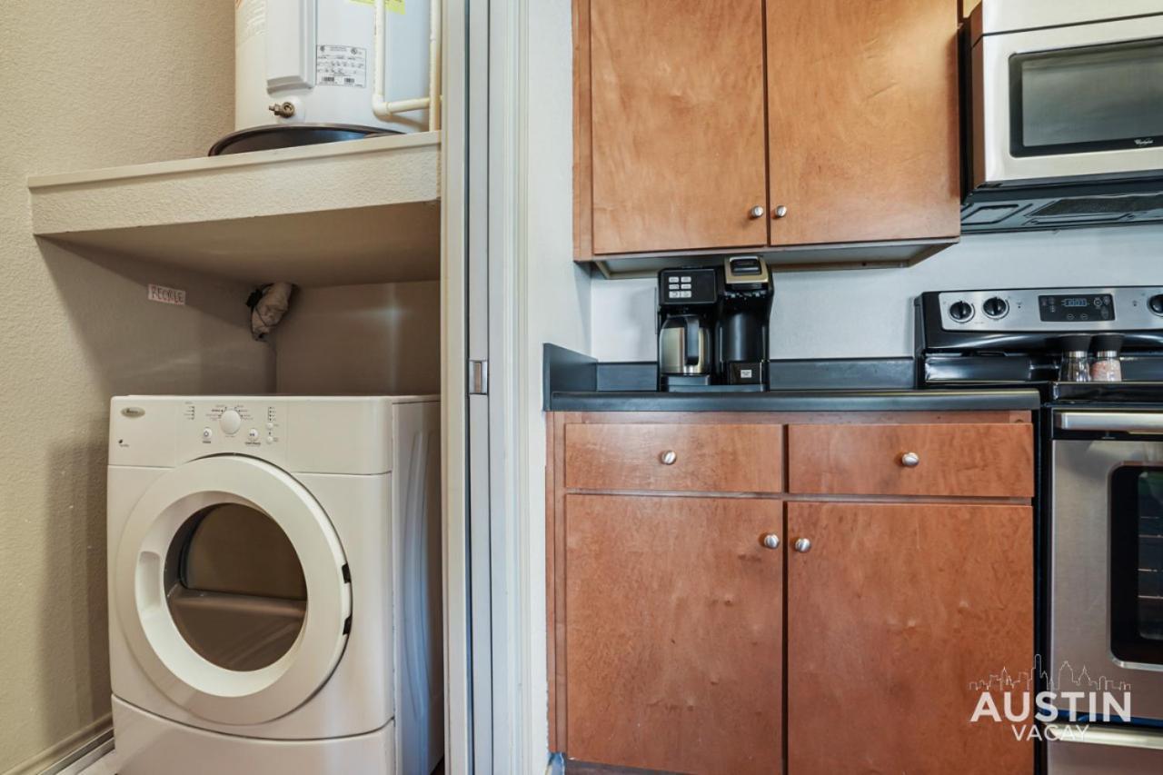 オースティンStylish 4Br With Smart Tv And Free Garage Parkingアパートメント エクステリア 写真